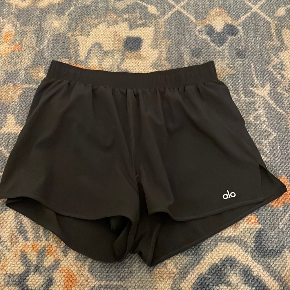 alo athletic shorts with drawstring!